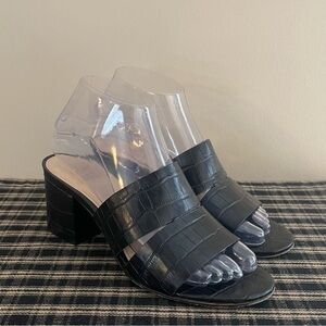 VINCE CAMUTO  Black Leather Croc Embossed Mules Sandals Nice Quality Classy #301
